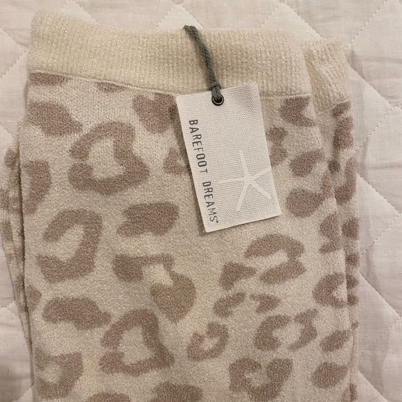Barefoot Dreams Joggers - Picture 1 of 4